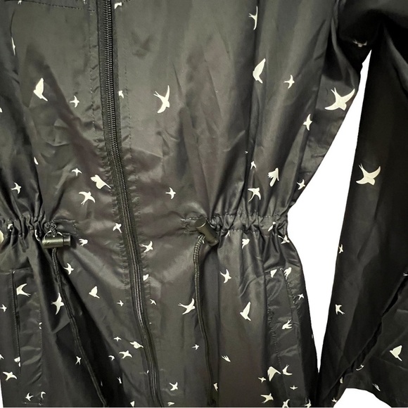 Colloseum Outerwear Women’s Black & White Jacket with Hood, Size Small - Picture 4 of 17